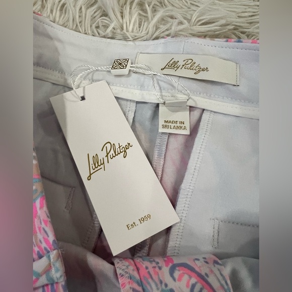 Lilly Pulitzer Callahan Shorts - size 2 - NWT - multi roar of seas print - Picture 5 of 7